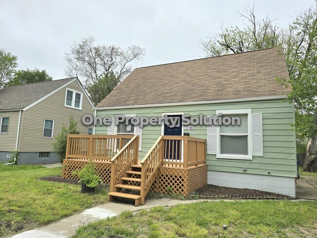Building Photo - 3748 Garfield St