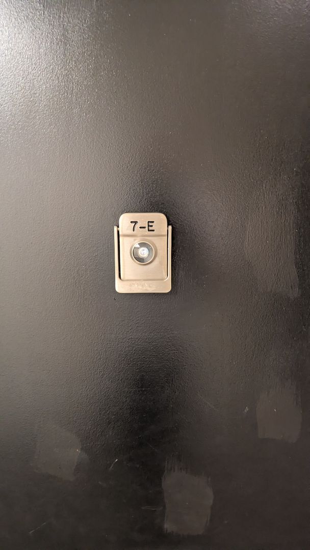 Building Photo - DOWNTOWN FURNISHED 2/2