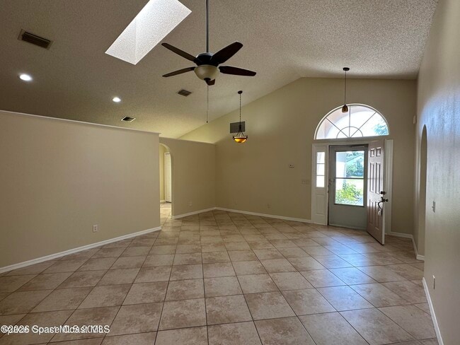 Building Photo - 2923 Pebble Creek St