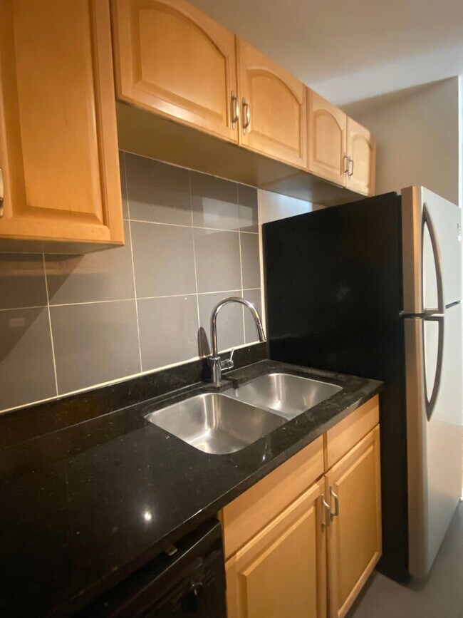 Foto del edificio - 6171 N Sheridan Rd