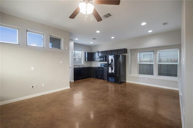 Building Photo - 4611 Esper Ln