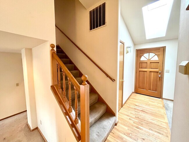 Foto del edificio - Great Home For Rent