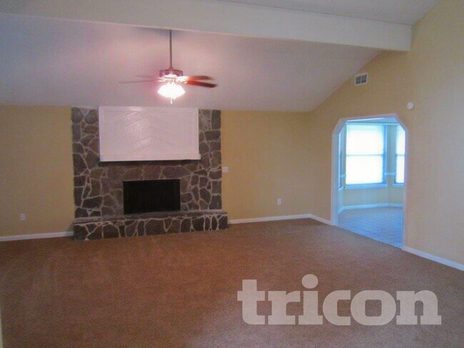 Foto del edificio - 4171 Dunraven Ln