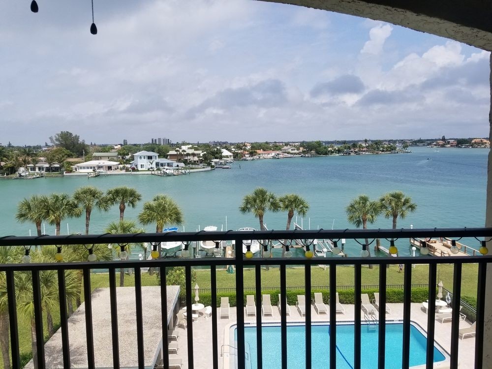 Primary Photo - Furnished Blind pass lagoon Top floor