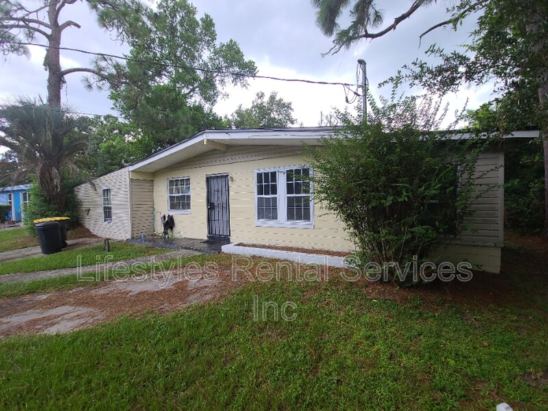 9118 Devonshire Blvd, Jacksonville, FL 32208 House Rental in
