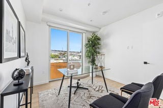 Building Photo - 1414 1/2 South Beverly Drive Apt #401, Los Angeles, CA 90035 - 3 BR 3 BA house