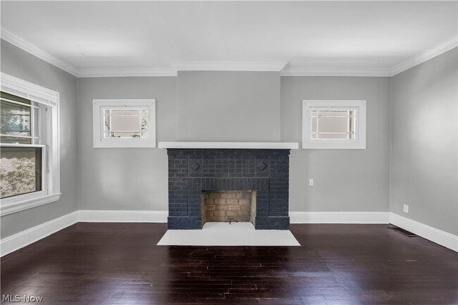 Foto del edificio - 1353 Phelps Ave