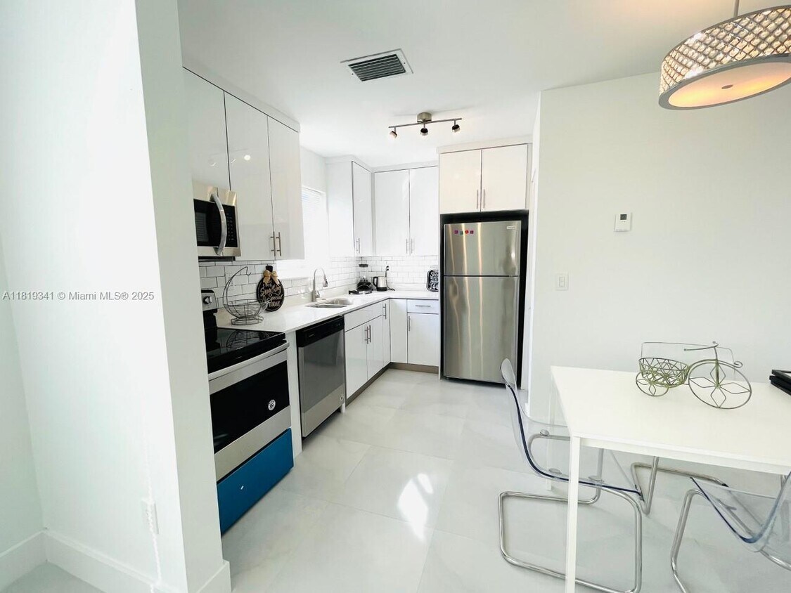 Foto principal - 1515 NE 110th St