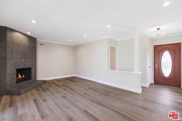 Foto del edificio - 7733 Mason Ave