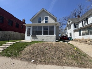 Building Photo - 1504 4th St NE
