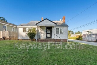 Building Photo - 2085 Heckle St