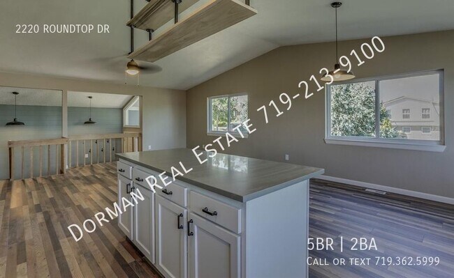 Building Photo - Single Family with Mountain Views