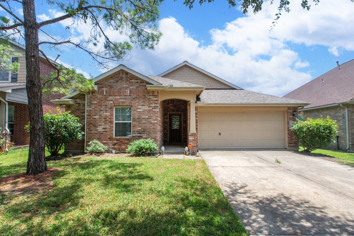 Foto principal - 9419 Silver Ridge Dr