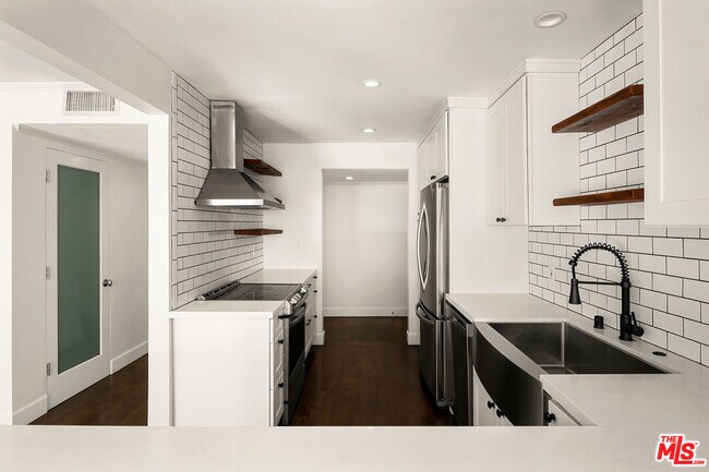 Foto del edificio - 121 Croft Ave