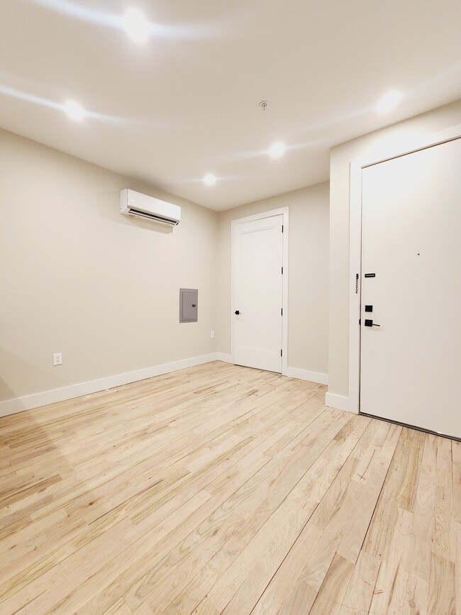 Foto del edificio - 108 Lembeck Ave