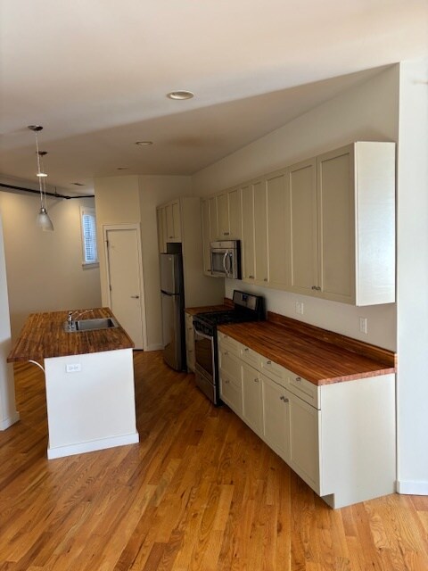 Foto del edificio - 3929 Spring Grove Ave