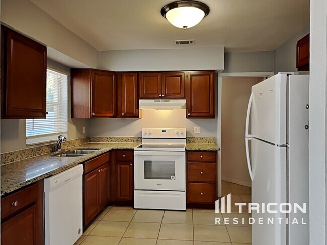 Building Photo - 2529 Brentwood Drive Clearwater FL
