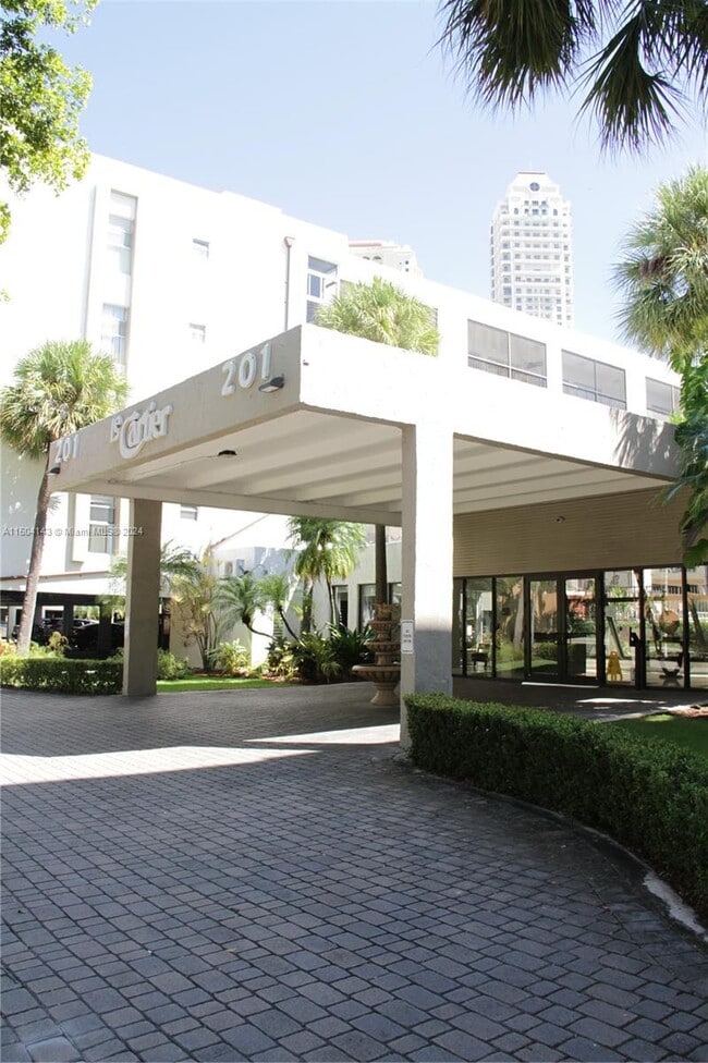 Foto del edificio - 201 178th Dr