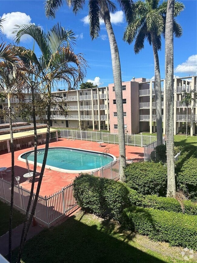 Building Photo - 2800 NW 56th Ave