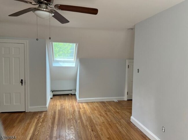 Foto del edificio - 264 Morris Ave