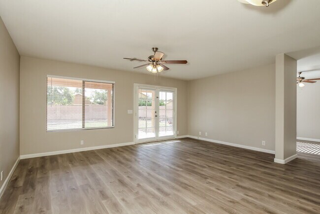 Foto del edificio - 8635 W Kathleen Rd