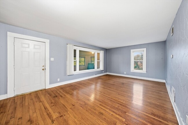 Foto del edificio - 18335 Sherman St