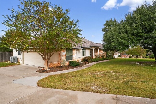 Building Photo - 304 Speed Horse