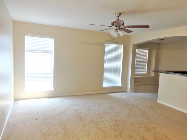 Building Photo - 8262 Fuqua Gardens