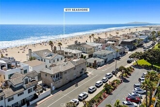 Building Photo - 6111 Seashore Dr