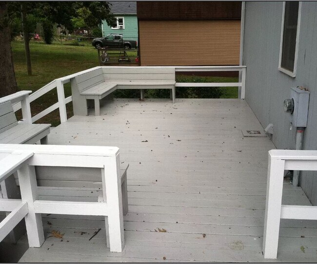 Large back deck - 2363 Bethabara Haven Dr