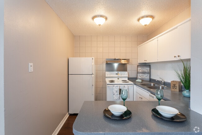 1HAB, 1BA - 600 ft² - Agave Courtyard