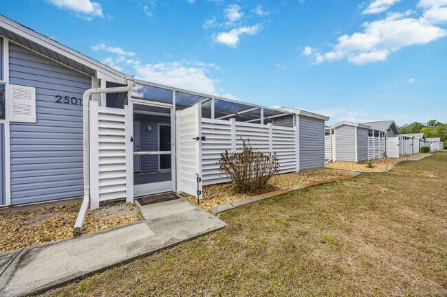 Building Photo - "Stylish Punta Gorda villa : 2-Bed, 2-Bath completely remodeled and is ready for you!!