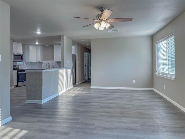 Foto del edificio - 412 N Dallas St