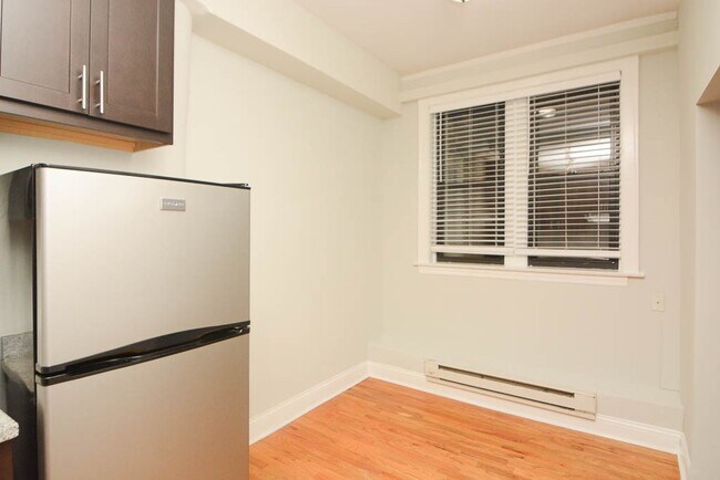 Foto del edificio - 4742 N Hermitage Ave