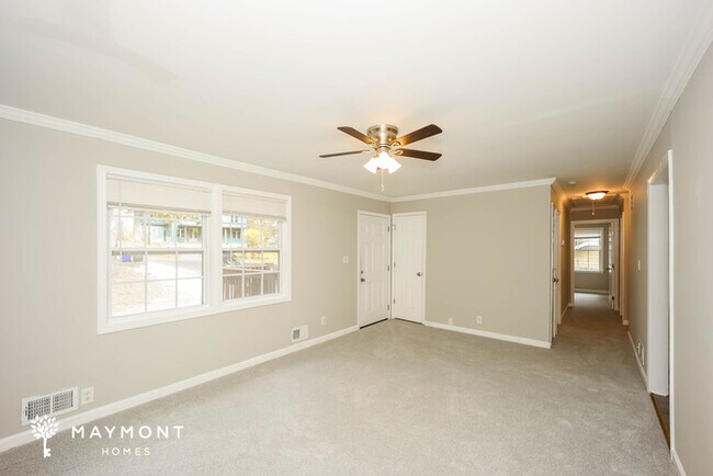 Building Photo - 3104 Shirley Dr