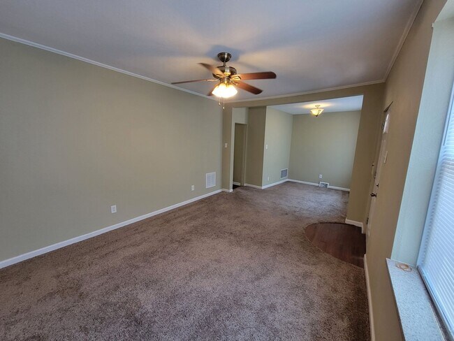Foto del edificio - House for Rent in the Holly Hills Area