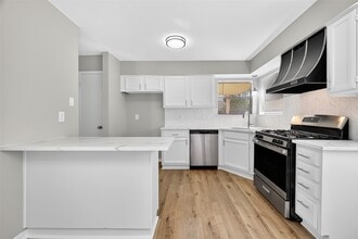 Building Photo - 3111 Timber View Dr