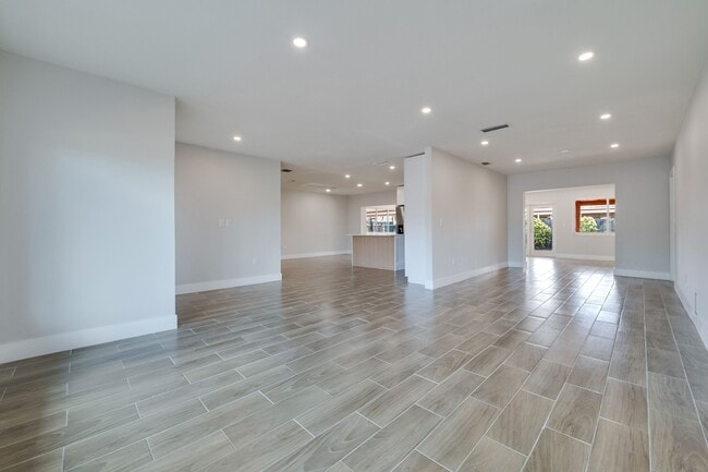 Foto del edificio - 8952 SW 10th Terrace