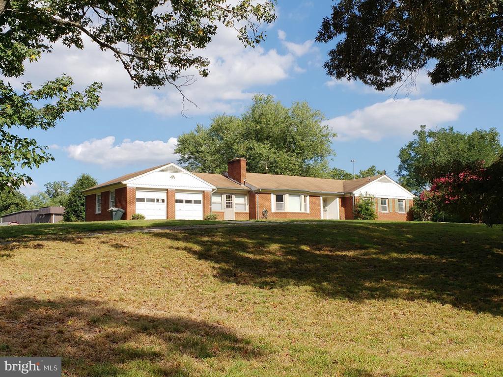 Foto principal - 7300 Temple Hill Rd