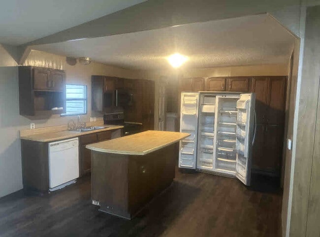 Building Photo - 163 Poplar Ln