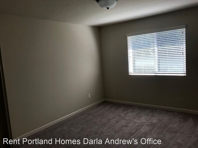 Building Photo - 4 br, 2.5 bath House - 10020 NW Bartlett Loop