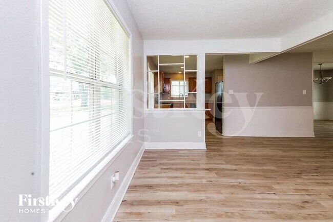Building Photo - 2515 Foxcroft Cir
