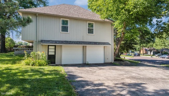Building Photo - 10534 Wedd St