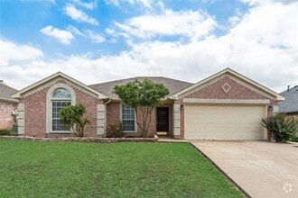 Building Photo - 2315 Charleston Dr
