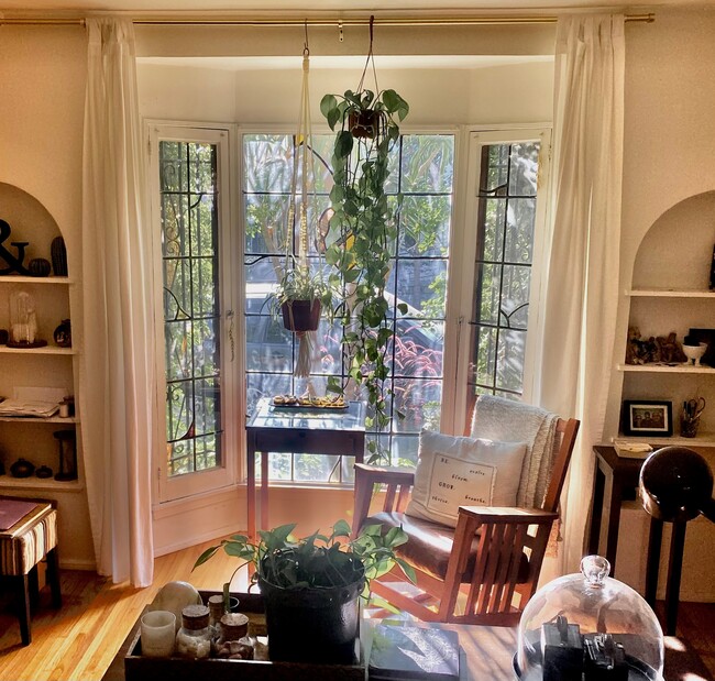 Living Room Windows - 620 N Spaulding Ave