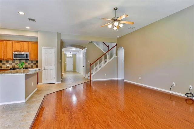 Foto del edificio - 15529 Landing Creek Ln