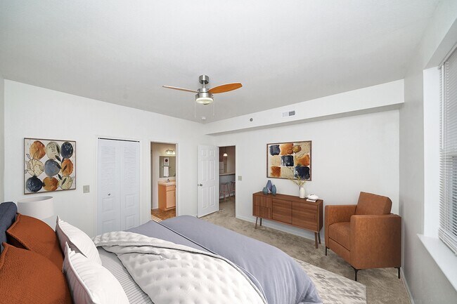 Building Photo - Limestone Creek Apartment Homes