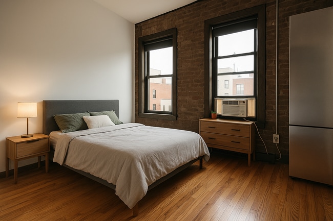 Building Photo - 218 E 13th St