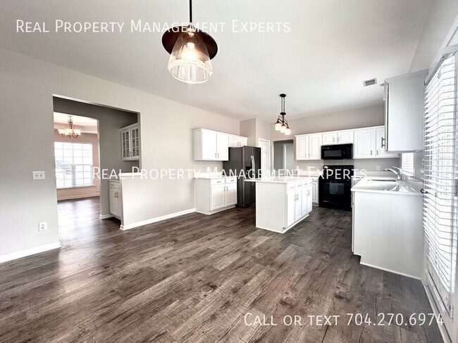 Foto del edificio - 18124 Harbor Mist Rd