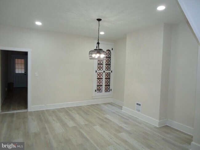 Foto del edificio - 2807 Clifton Ave